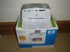 LOOK! HP Photosmart 385-compact photo printer.5 Memory...